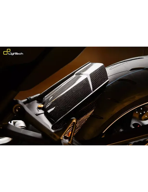 Garde boue arrière LIGHTECH carbone brillant Yamaha Mt-09 Offre Du Jour