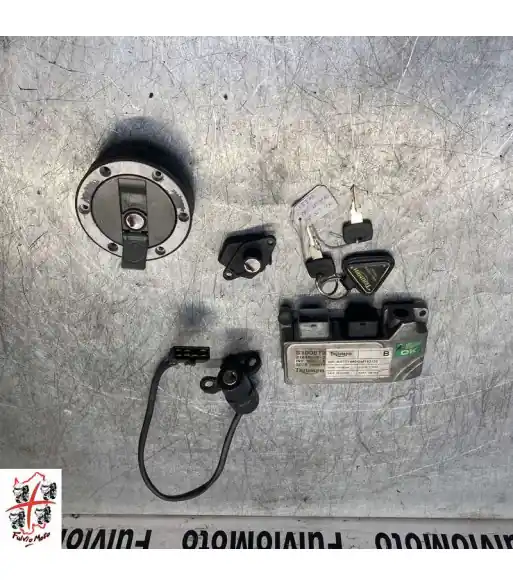 Promotion Saisonnière Kit serrure complet TRIUMPH SPRINT RS 955 – 2005