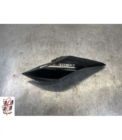Flanc de selle Gauche TRIUMPH STREET TRIPLE 660 – 2019 Offre Spéciale