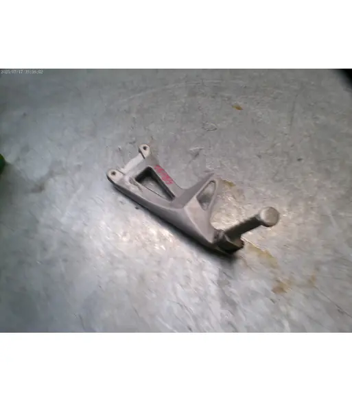 Cale-pieds Arrière gauche TRIUMPH SPRINT ST 1050 – 2000 Prix Bas