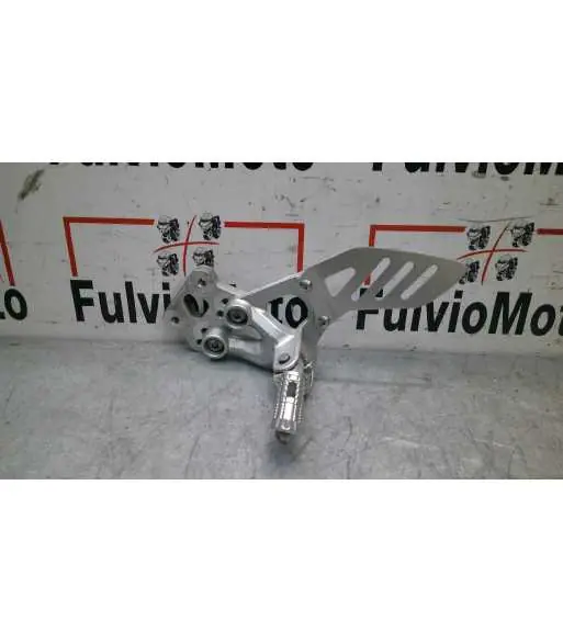 Achat Immédiat Platine repose pied Avant Gauche SUZUKI GSXR 750 – 2007
