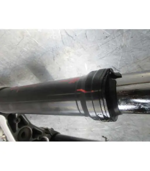 Prix Réduit Fourche TRIUMPH STREET TRIPLE 675 – 2013