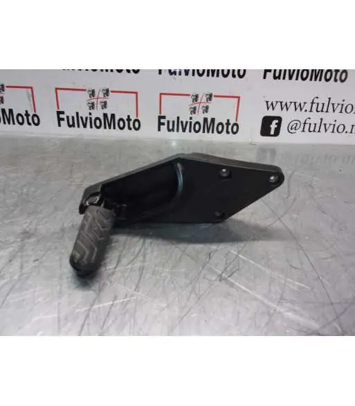 Expédié Aujourd&rsquo;hui Platine repose pied Arrière Gauche GILERA GP 800 – 2003