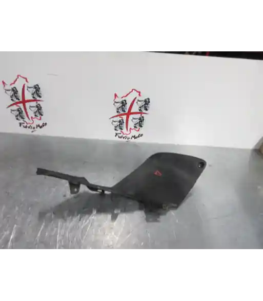Super Prix Couvre réservoir droit – YAMAHA T-MAX 500 – 2004