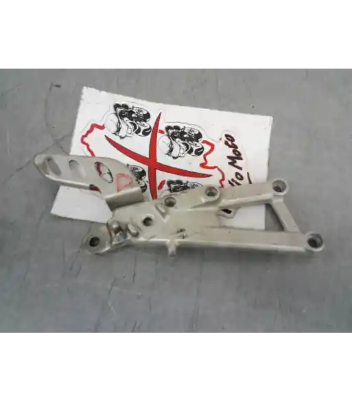 Platine repose pieds avant droite – APRILIA RS4 125 – 2013 Produit De Marque