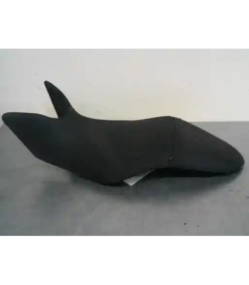 Seulement Aujourd&rsquo;hui Selle – TRIUMPH SPEED TRIPLE 1050 – 2011