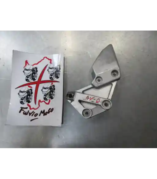Super Prix Platine repose pieds avant droite – SUZUKI SV N 650 – 2006