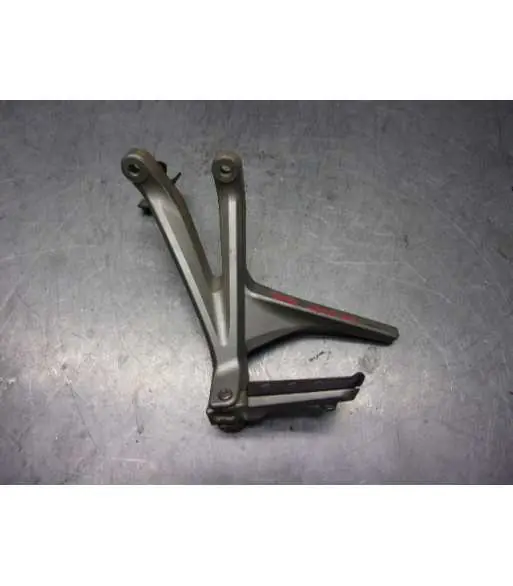 Affaire À Saisir Platine repose pieds passager gauche – HONDA VFR 1200 – 2012
