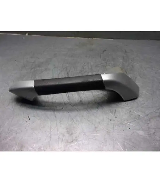 Barre maintien passager gauche – PIAGGIO MP3 400 – 2010 Nouvelle Collection