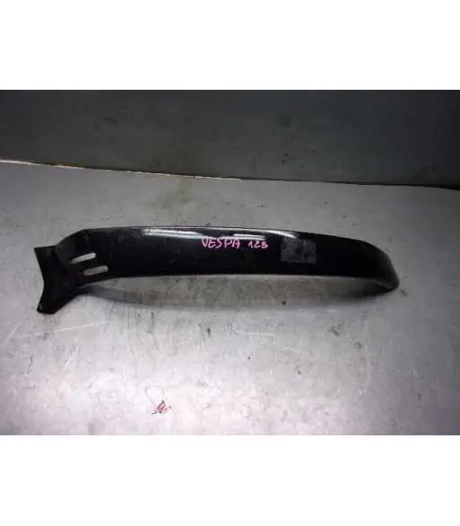 Solde Flanc de carénage gauche – PIAGGIO GTS 125 – 2006