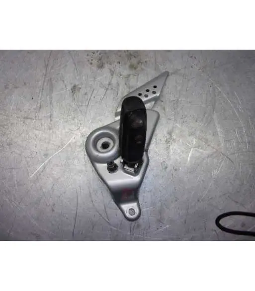 Bon Plan Platine repose pieds avant gauche – HONDA CBF 125 – 2010