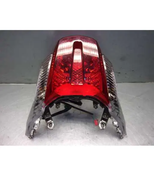 Bon Marché Feu stop – KYMCO GDINK 125 – 2015