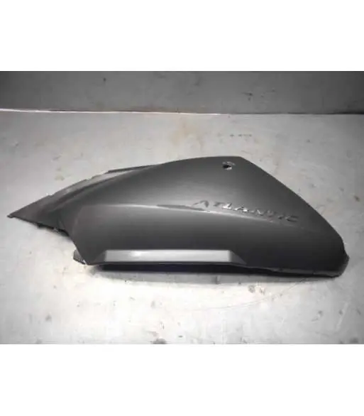 Flanc de selle gauche – APRILIA ATLANTIC 125 – 2007 Bon Marché