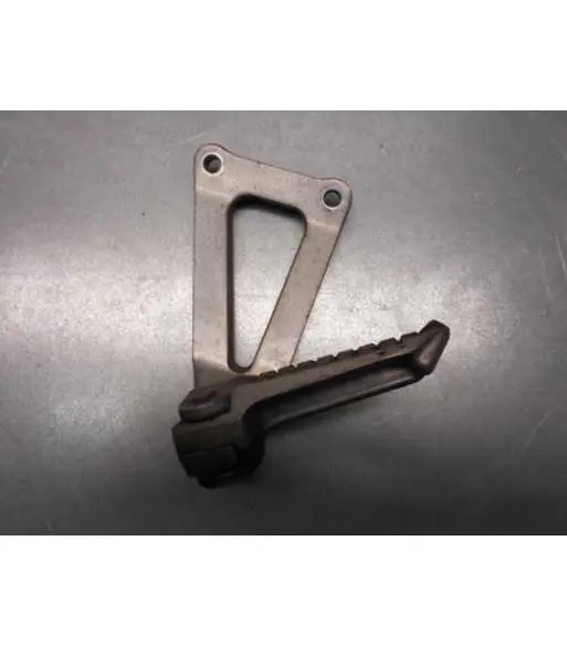 Platine repose pieds passager gauche – KAWASAKI ZR7 750 – 1999 Dernier Modèle
