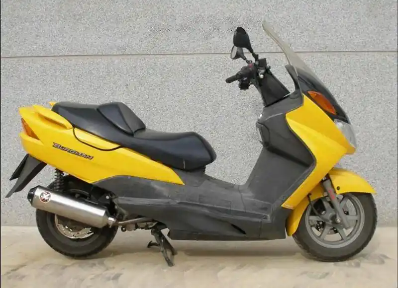 Ixil pot d'échappement Ovale Evo pour Burgman 125 de 2002 à 2006 Must-Have
