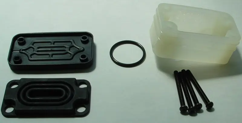 Certifié Kit réservoir maître-cylindre AV GS750E 1980-1981