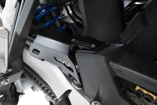 Extension pour protection de chaine. Honda CRF1000L Africa Twin Expédié Aujourd&rsquo;hui