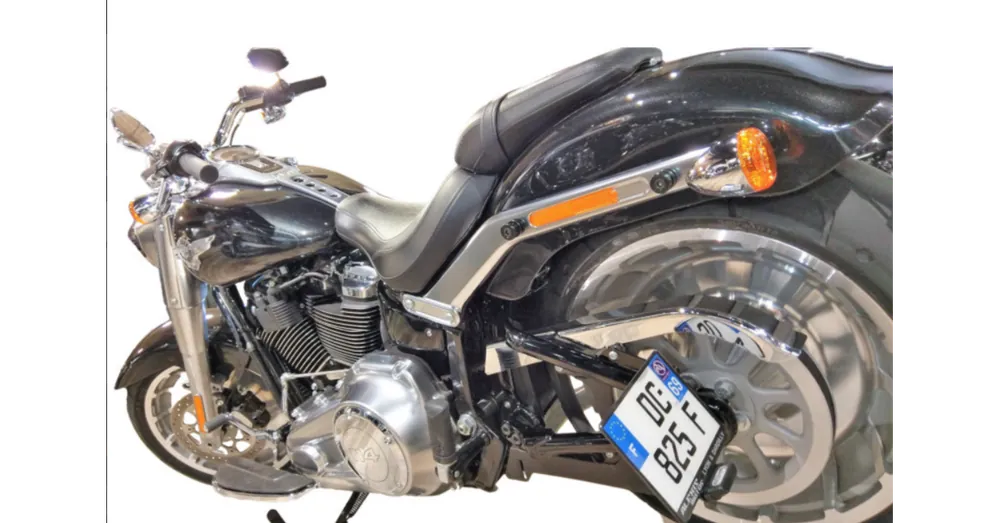 Support de plaque latéral Harley Davidson Softail de 2019 à 2025 Satisfait Ou Remboursé