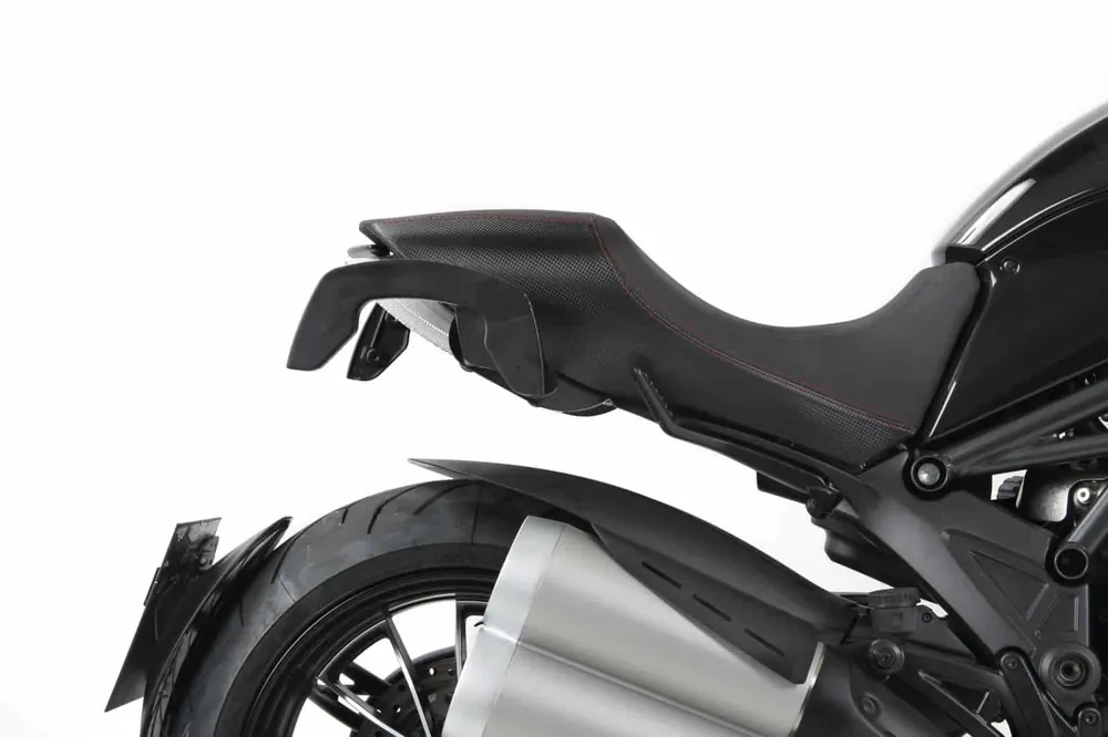 Support latéral C-Bow noir pour Ducati Diavel 1200 (11-18) Hepco & Becker Commande En Gros