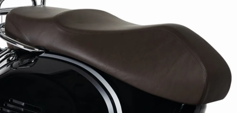 Banc original pour Vespa GTS cuir véritable marron Vente Flash