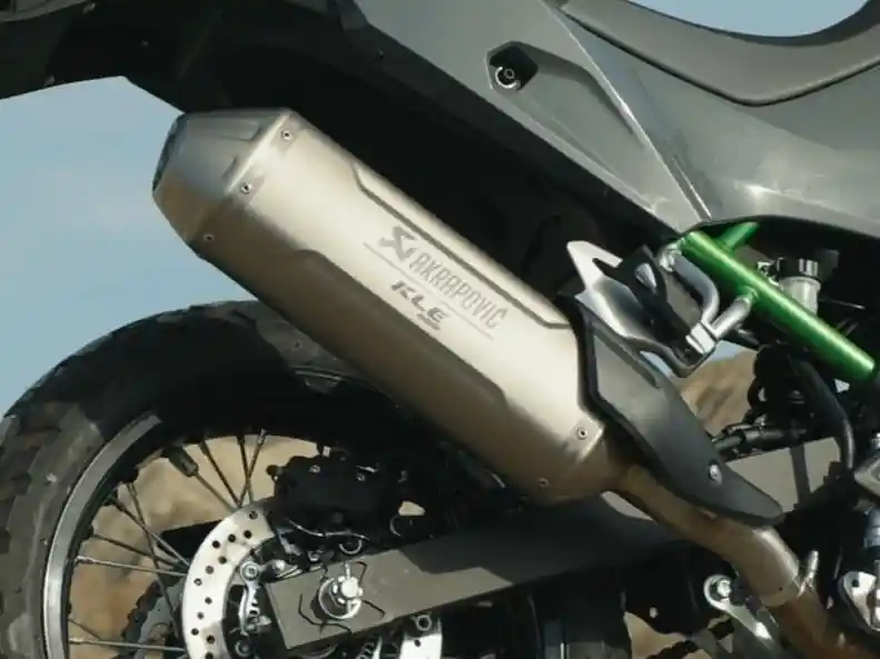 Akrapovič pot d&rsquo;échappement en titane pour Kawasaki KLE 500 /SE (26-) Marque